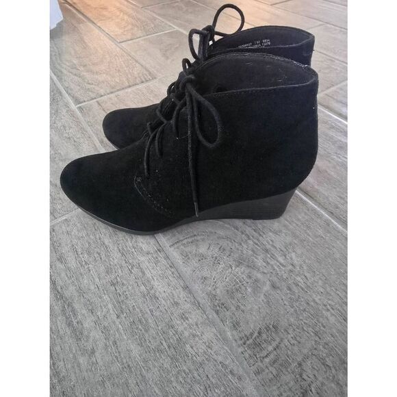 Womens Clarks Wedge Bootie Black Leather Suede Size 7 - Picture 3 of 7
